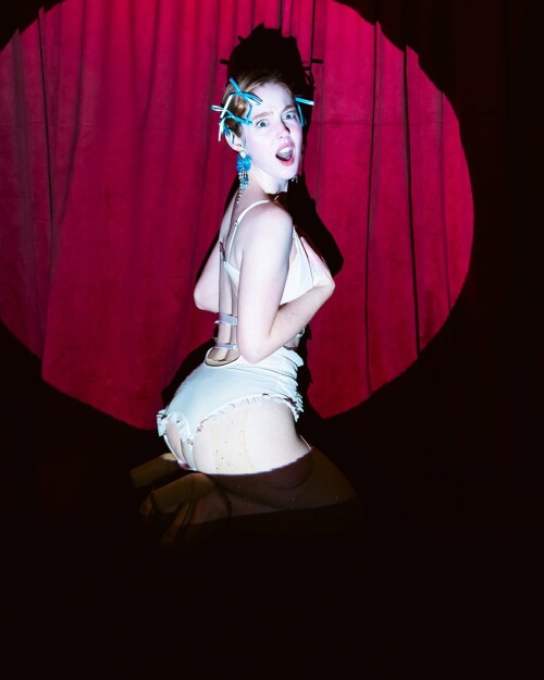 1000289370e786d8569b8737eb