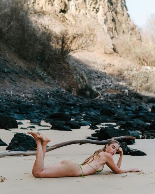 100029467903a43e449a59b1e1