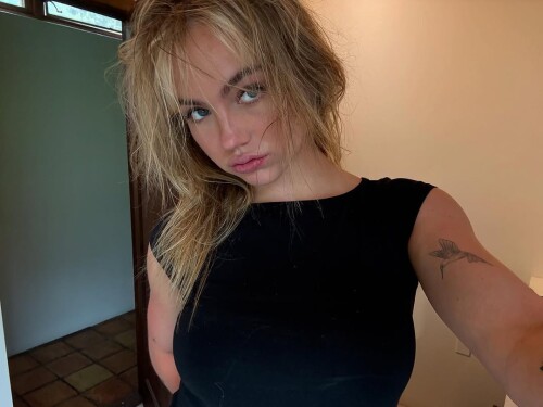 1000297512310938558c8230a8