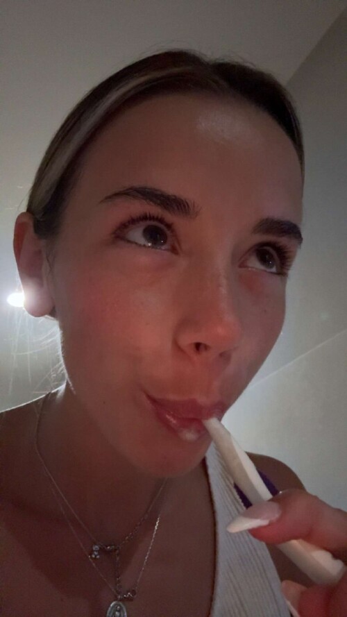 10002976582def7855d40a7432