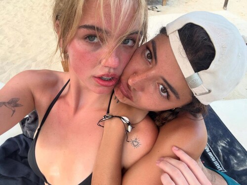 1000300451f2aecba0f16ecc69