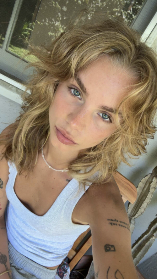 1000301110529d576b3b8a4ceb