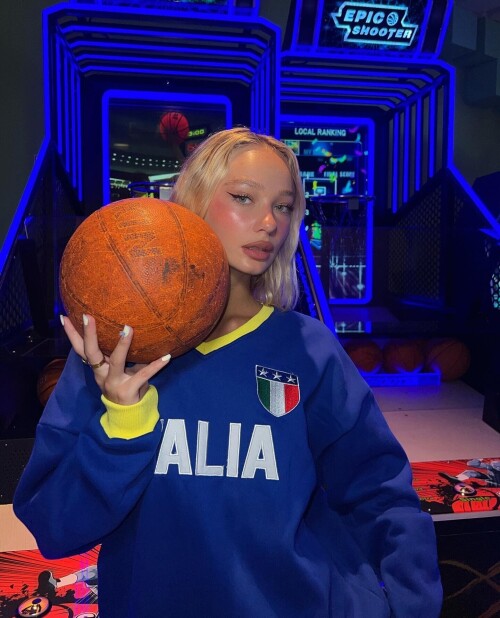 10003018391a6a8828cdd276de