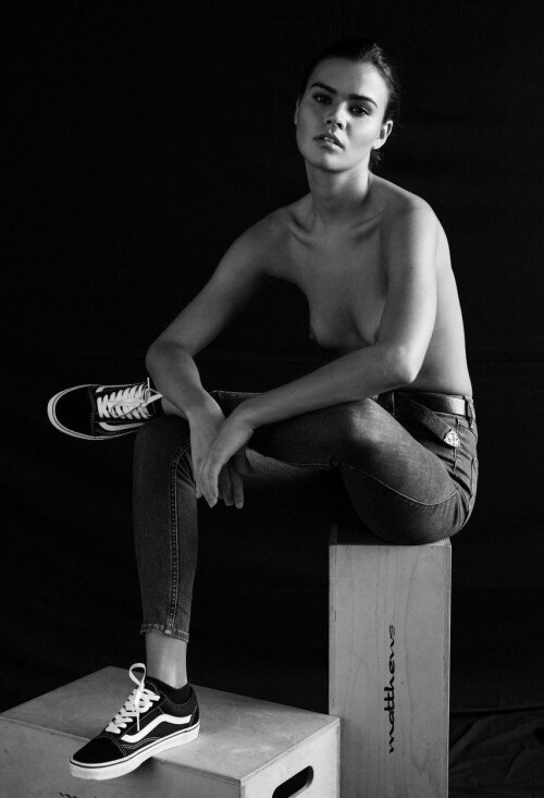 10003025208b5cba17b5284e7a