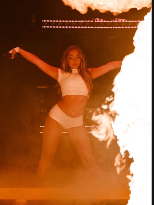 100030328167829628f0a05040