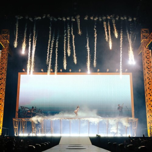 1000303676fbf46b942b95f489