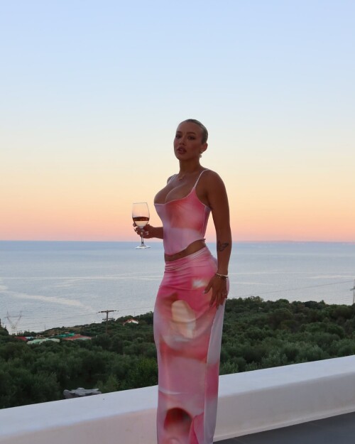 100031286548cee797157d59e4