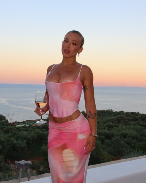 10003128671c0749a83bb20324