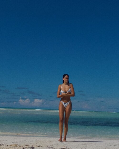 1000318394f06bbbc2b2e0217f