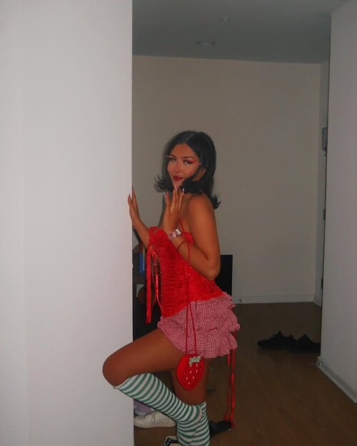 1000326121467d7fe99c9c94ef