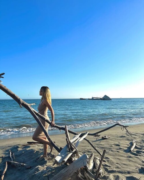 1000326151ac48cc28b66a0dae