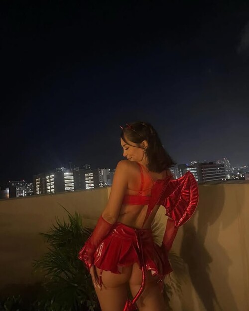 10003261573413c3208a42c569