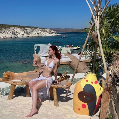 10003273210fc6b370a6a5963a