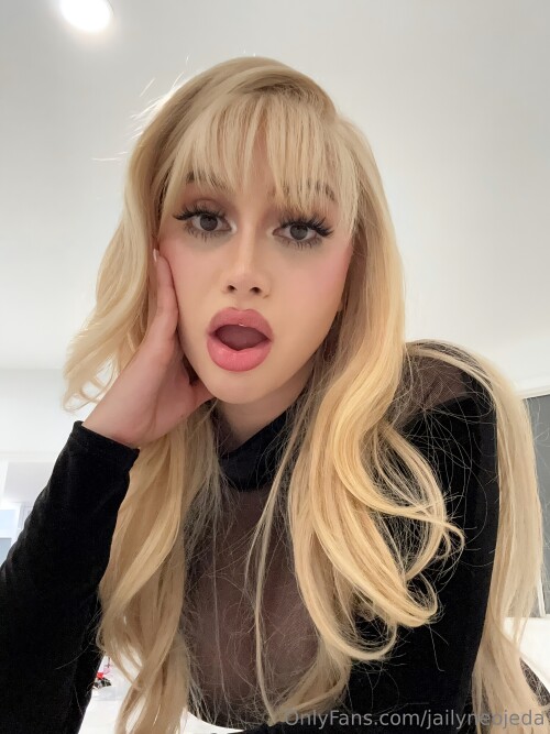 1000327522291343b765bc69b8