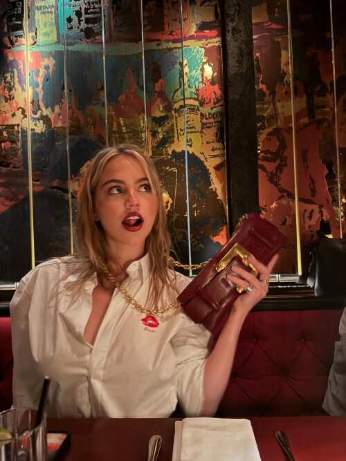 10003316747ea37dc0f336a808