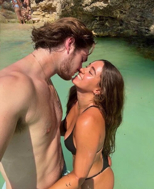 1000333163bb8a3259a78359bd