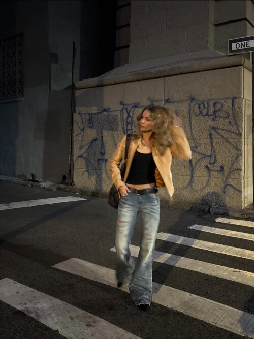 10003351857a2383368b7bc0b5