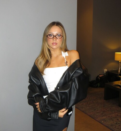 1000343047377c4504d5af0757