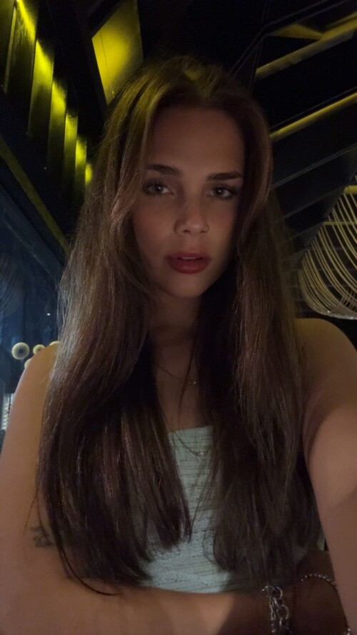 100034398402dc33e8e1de91d9