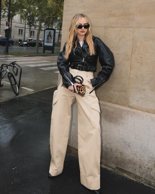 1000344411e3900649841152ed