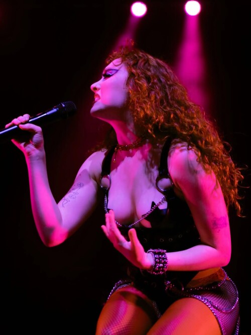 100035173737fff40f21b06401