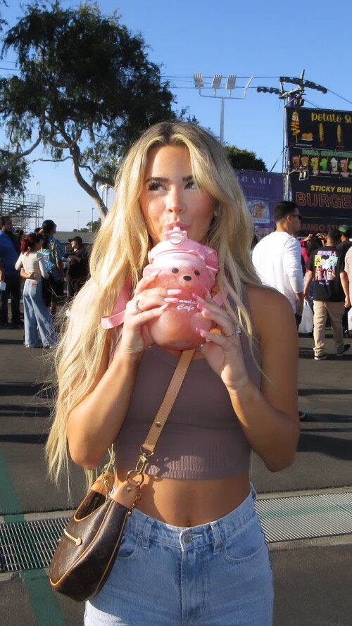 10003578755321f531a898ce7b