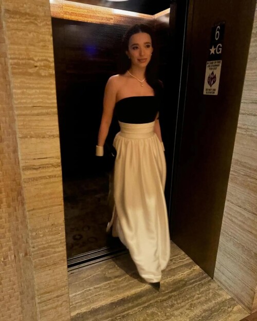 10003582564760f111eb1abef6