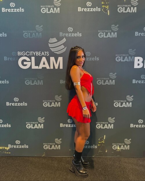 1000364709ea9683cf930a6a3a