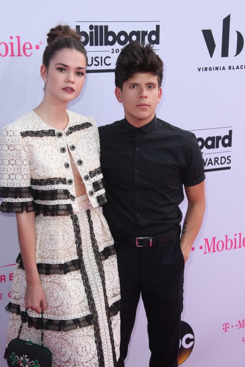 1000365459c7b5bc74a8574e9b