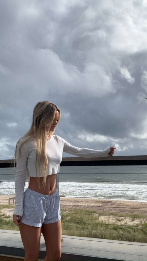 1000367649b22aca8729ba6bc5