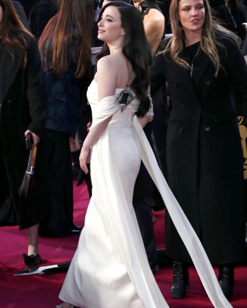 100037242237fc1e4b59cd94e6