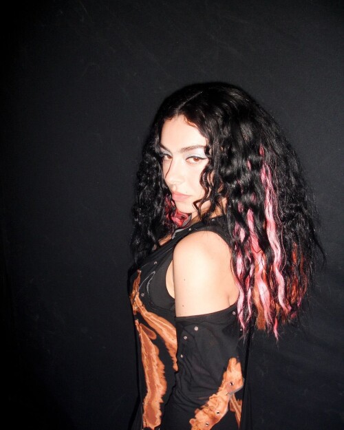 100037322107f1aedd6e58cf55