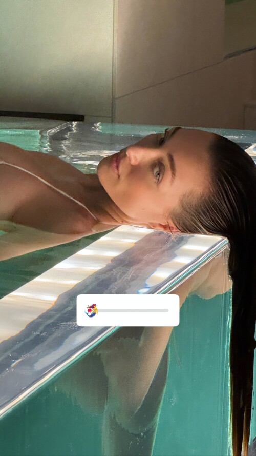 1000387576d7feec1d7fffb32b