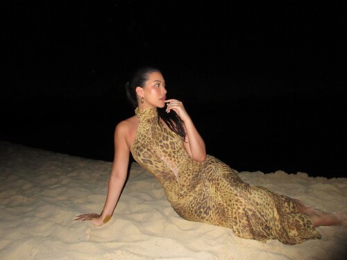 100039061174a7e49d05e8530b