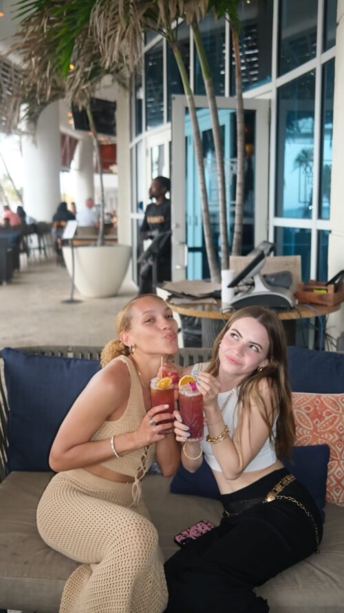 1000410065b8e8792ae718f036