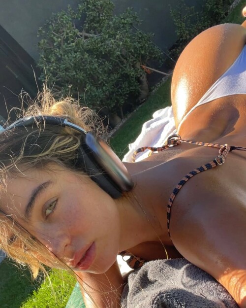 10004109889a95bd3475735193