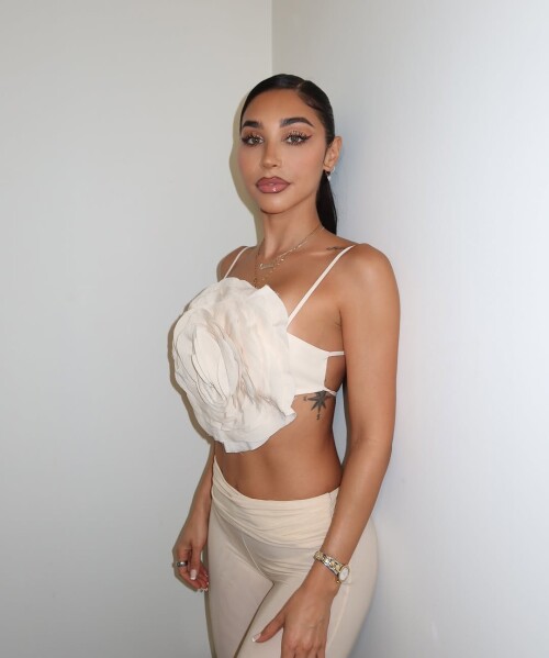 1000411160b81beac2ef7c4b12