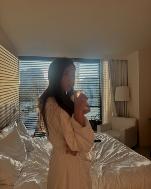 1000411932c3756a0a7d73376a