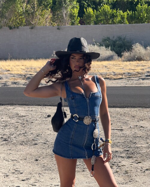 1000412420313ef64ef4fefb34