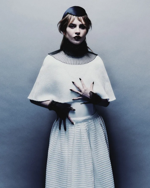 10004153705f24f84524a03271