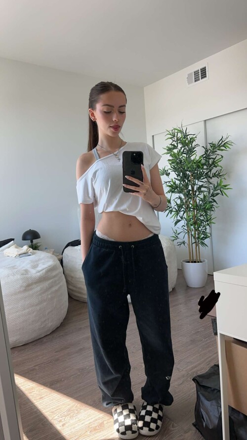 1000419692f75c005cf3abd4b2