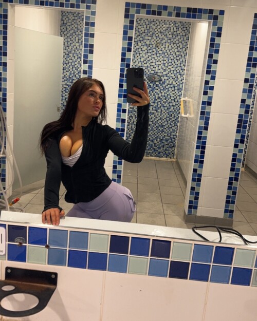 1000422067c08ca7158a5abd99