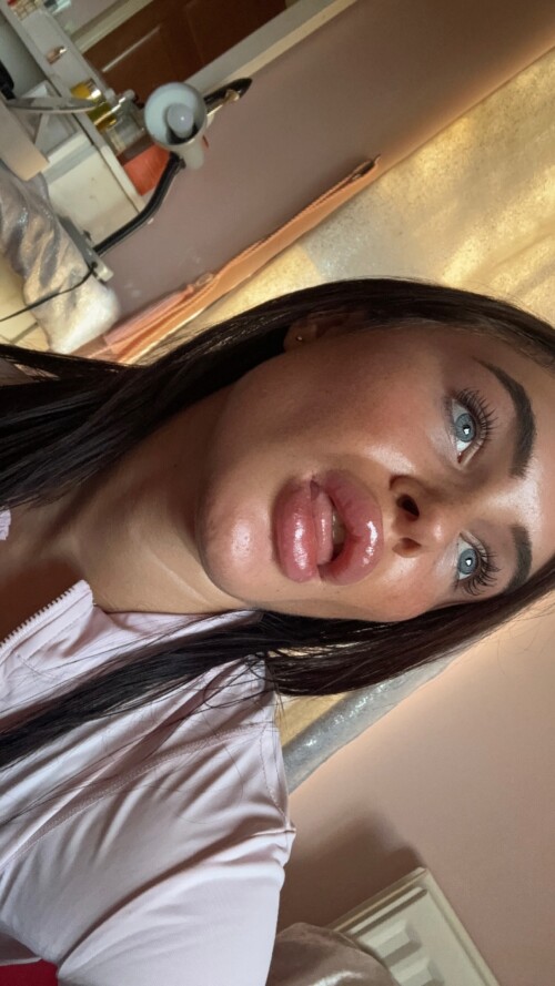 1000425199c1a23e0aeb539f3a