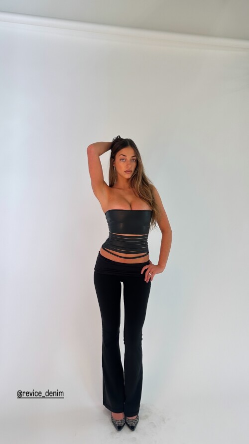 1000426406073168b1821b3678