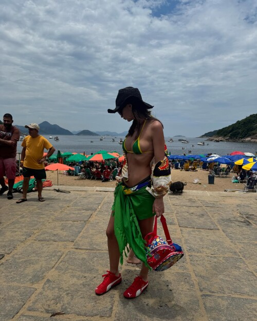 1000427685f483184c217e49d0