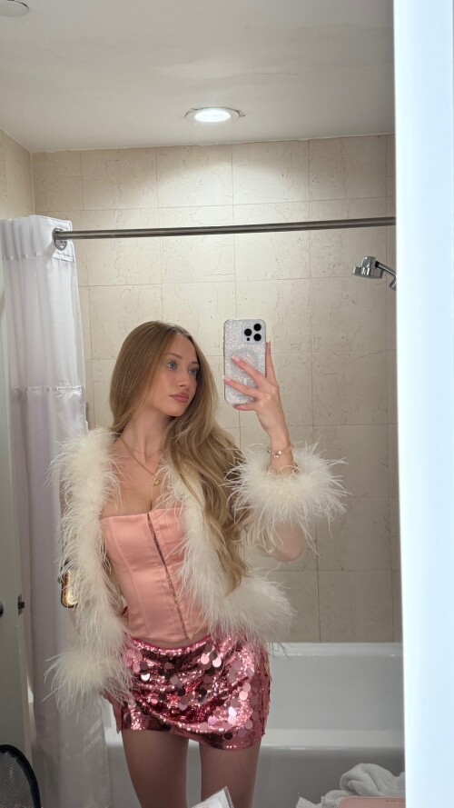 10004328039a1547e371d1758d