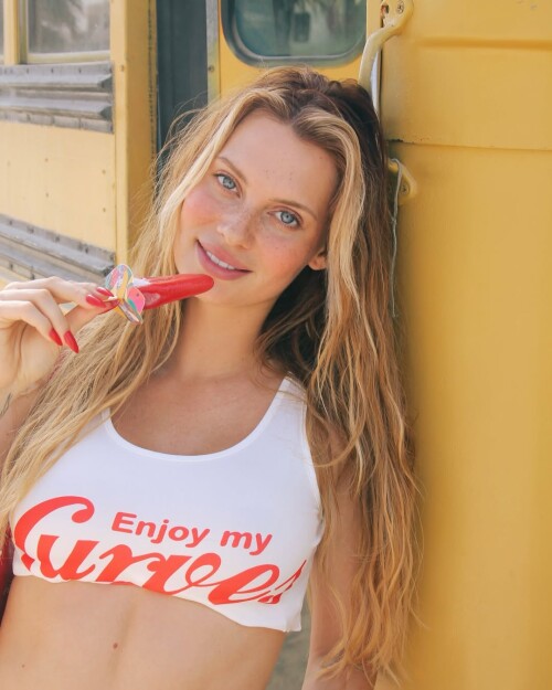 10004439321298b7f76ffcdcef