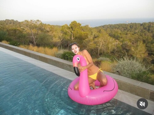 1000446374ca22660e74bf1637