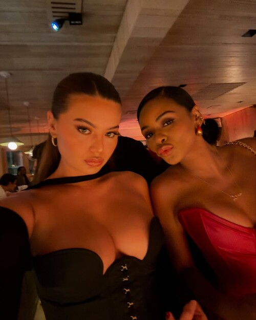 1000469468a79c4aa45bd32e47