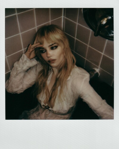 100047353346cc77fbd7b82b1c